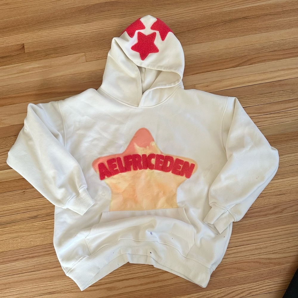 Aelfric Eden Cream Hoodie with Red Star Design